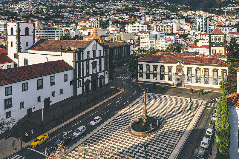 Praca do Município在葡萄牙马德拉马德拉市Funchal镇广场